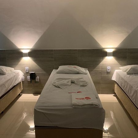 Hotel Mundial ปาตุส ภายนอก รูปภาพ